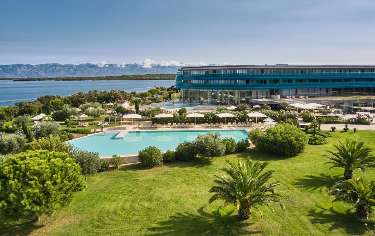 Falkensteiner Hotel & Spa Iadera Petrcane Exterior foto The Westin Resort Lake Annecy