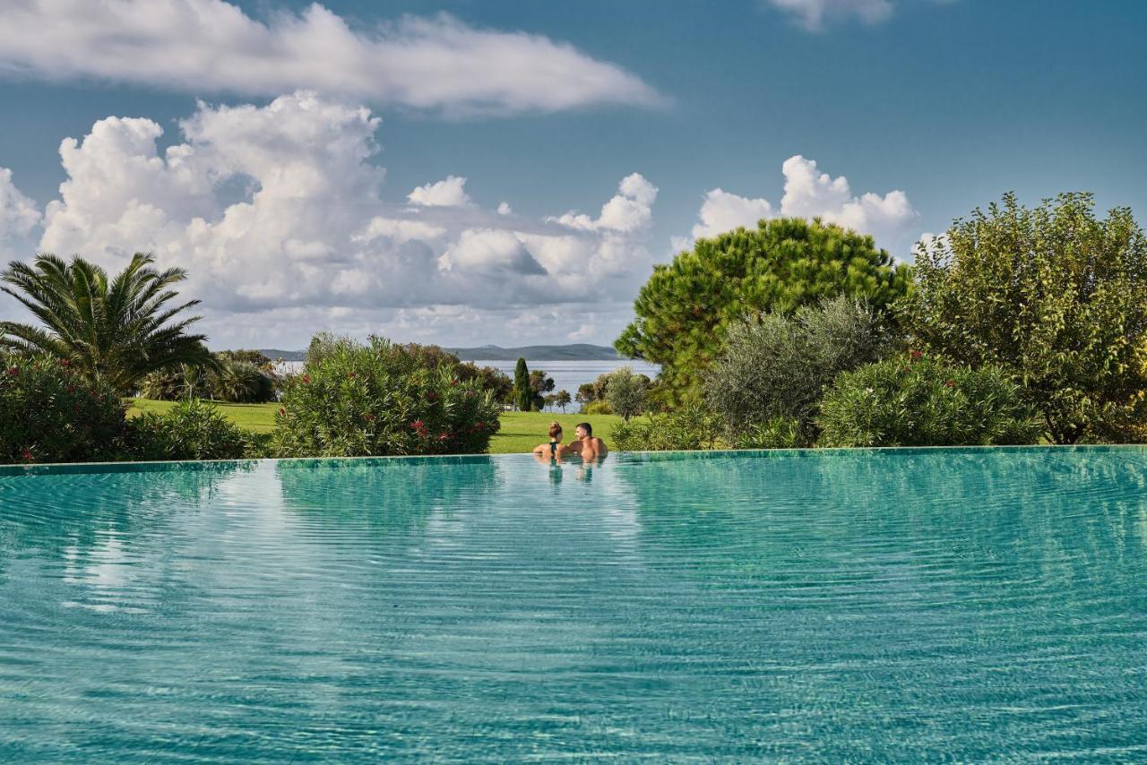 Falkensteiner Hotel & Spa Iadera Petrcane Exterior foto The resort's swimming pool