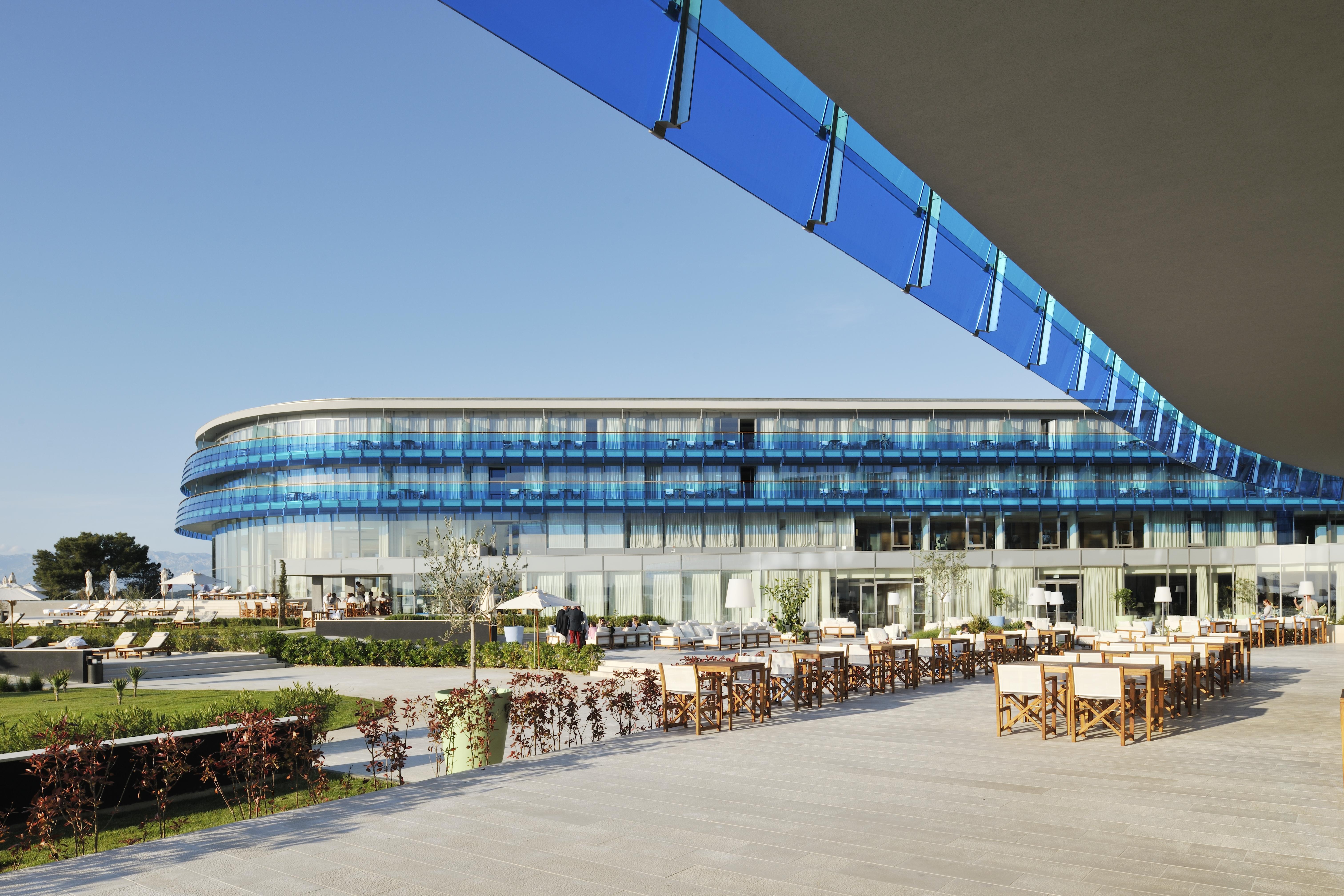 Falkensteiner Hotel & Spa Iadera Petrcane Exterior foto The hotel's main building
