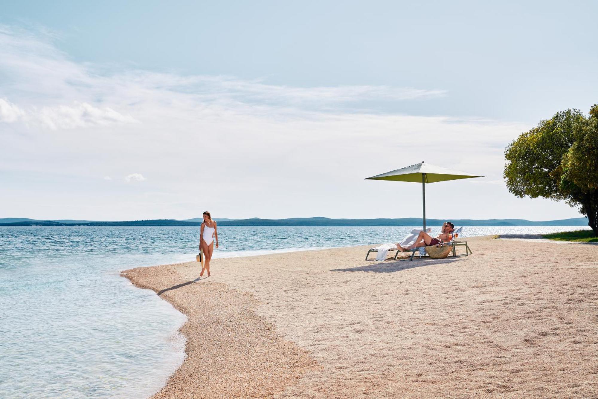 Falkensteiner Hotel & Spa Iadera Petrcane Exterior foto Beach at the Hotel